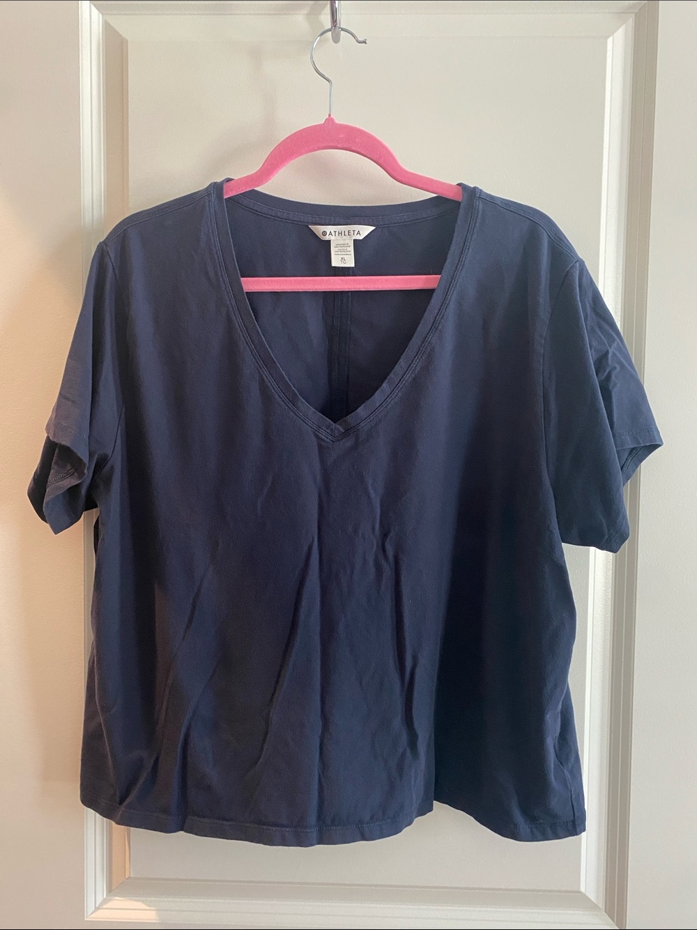 Athleta Navy V-Neck Short Sleeve Crop Tee